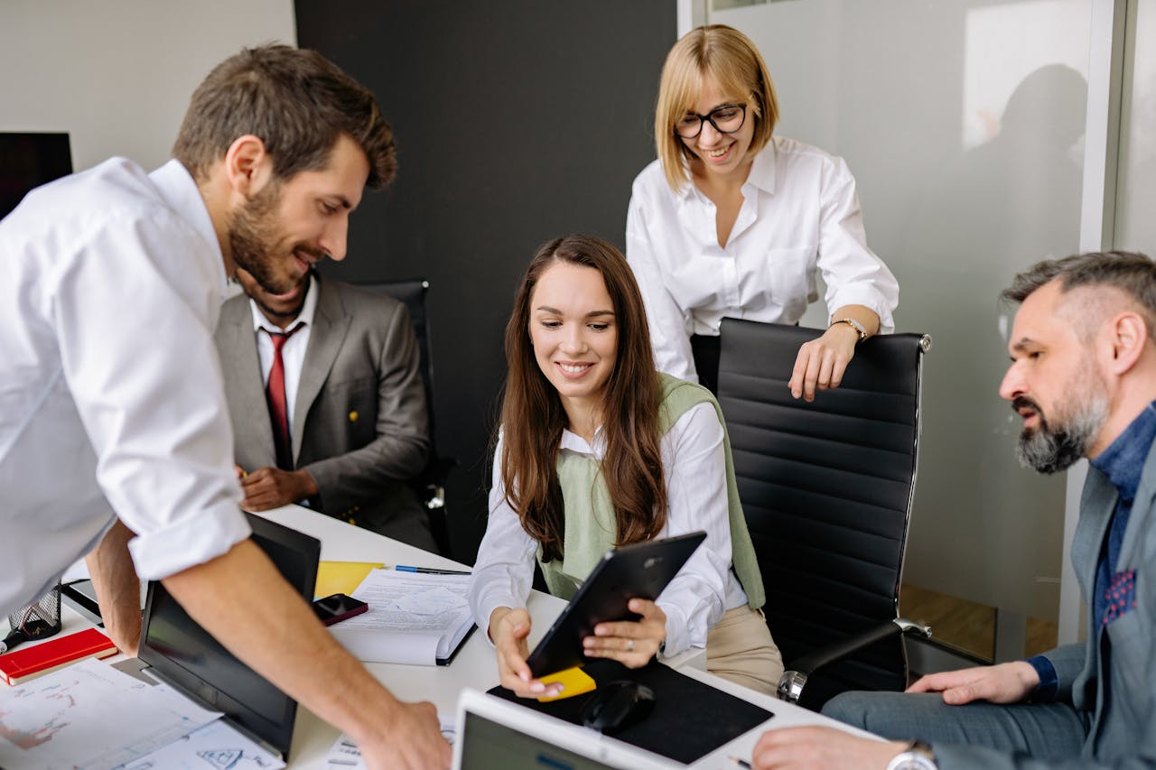 Learning consulting and strategy illustration